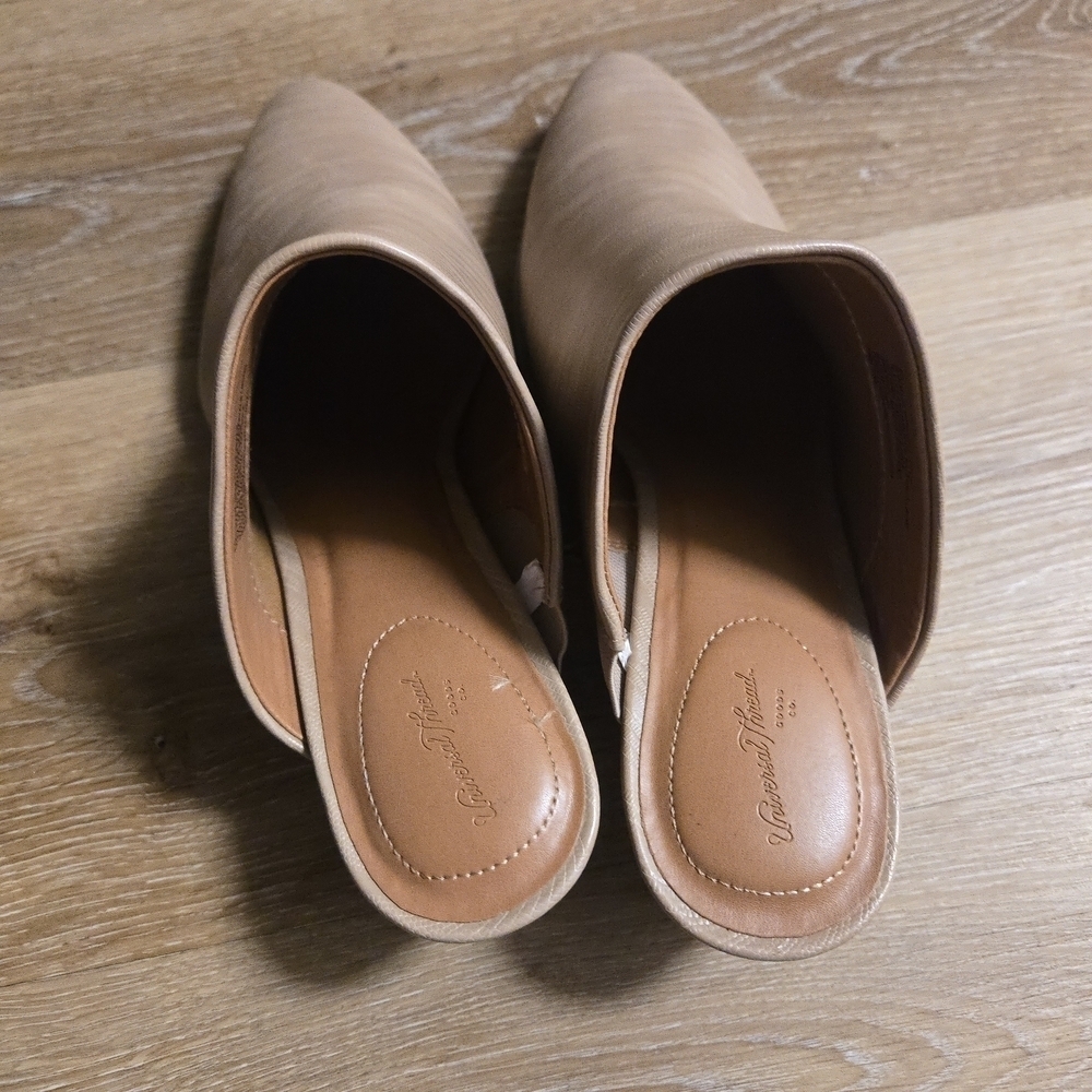 Universal Thread Tara Tan Mules - Picture 5 of 7